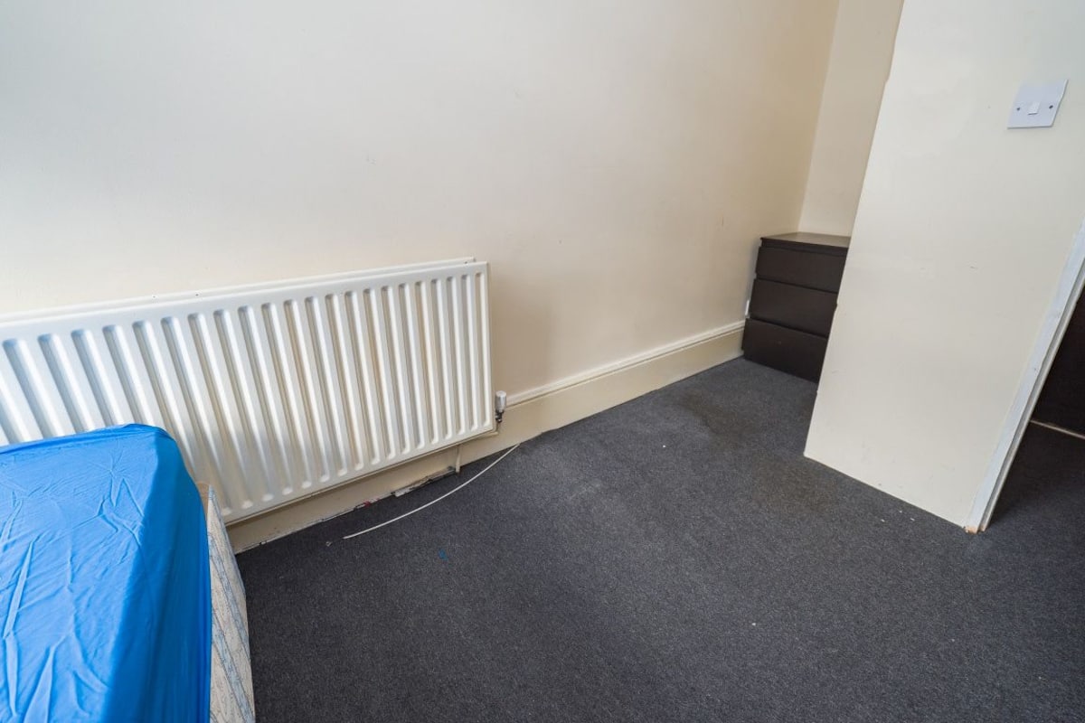 1 chambre, fer et planche à repasser, Wi-Fi gratuit