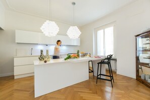 Apartment, 2 Bedrooms | Living area