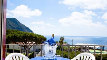 Doppelzimmer, Meerblick | Balkon