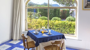 Free daily buffet breakfast - Hotel Costa Citara (Forio)