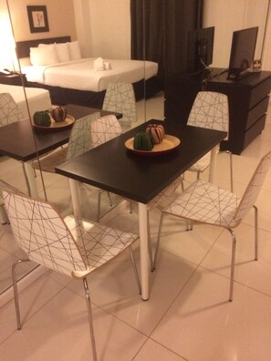 Economy House | In-room dining