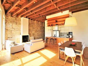 高級公寓, 3 間臥室 (Rua Mouzinho da Silveira, 18) | 房內用餐區