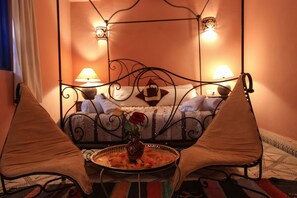 8 bedrooms, iron/ironing board, free WiFi, bed sheets