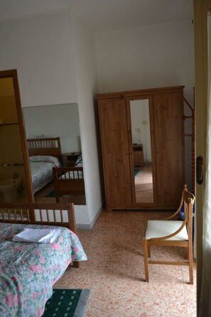 Desk - Albergo Abruzzese (Riano)