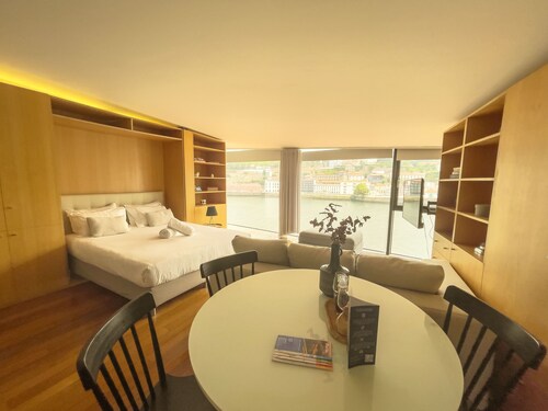 LUXURY VIEWS by YoursPorto