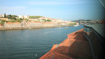 Estúdio premium, vista para o rio | Vista da propriedade