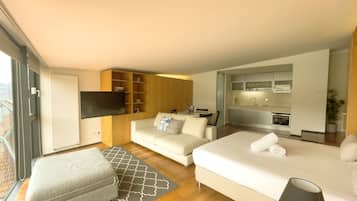 Estúdio premium, vista para o rio | Cortinas blackout, quartos à prova de som, ferros/tábuas de passar roupa