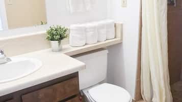 Shower, free toiletries, towels