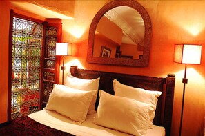 Deluxe Double Room | Soundproofing, iron/ironing board, free cribs/infant beds, free WiFi - Riad Amiris (Marrakech)