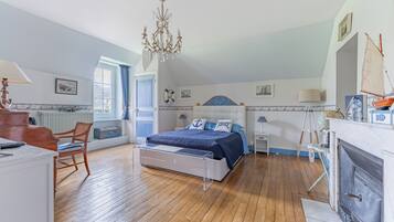 Exclusieve tweepersoonskamer, uitzicht op rivier (Marine) | 3 slaapkamers, lakens van Egyptisch katoen, luxe beddengoed