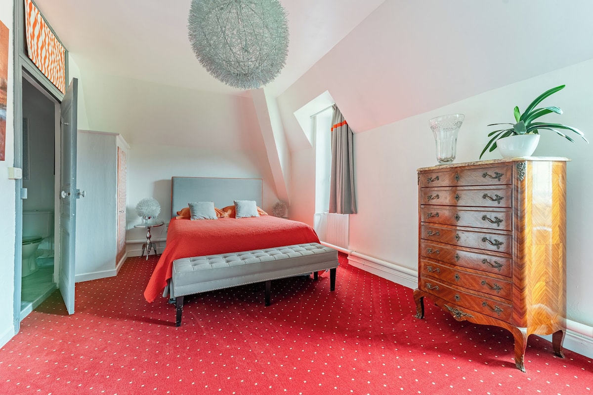 Luxury Suite, River View | 3 bedrooms, Egyptian cotton sheets, premium bedding, Select Comfort beds