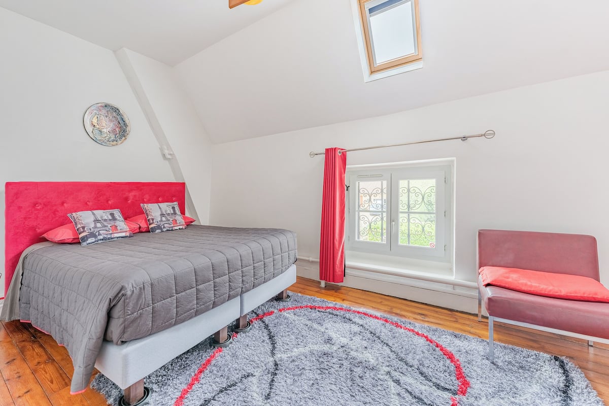 Classic Double Room, Courtyard View (Racer) | 3 bedrooms, Egyptian cotton sheets, premium bedding, Select Comfort beds