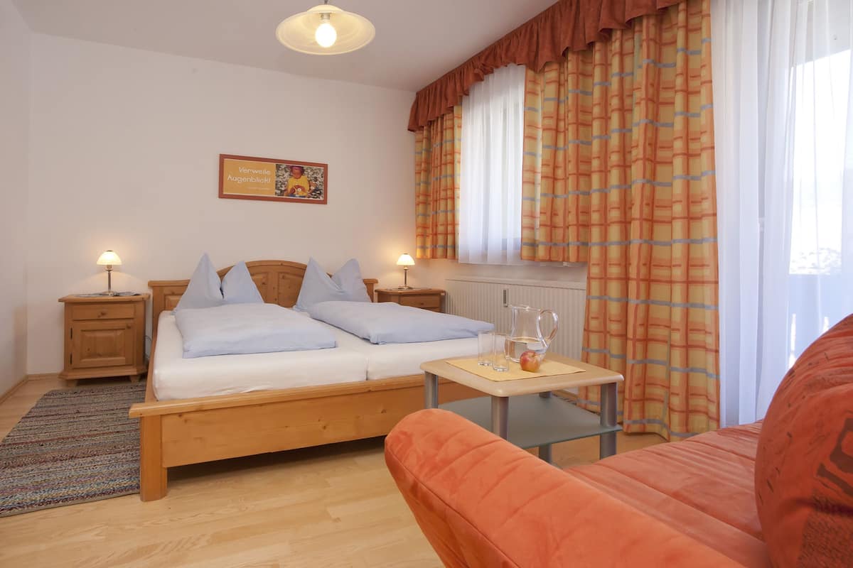 Family Room, 2 Bedrooms | 2 bedrooms, desk, free WiFi, bed sheets