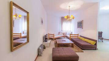Classic Suite, Non Smoking | Living area | Flat-screen TV