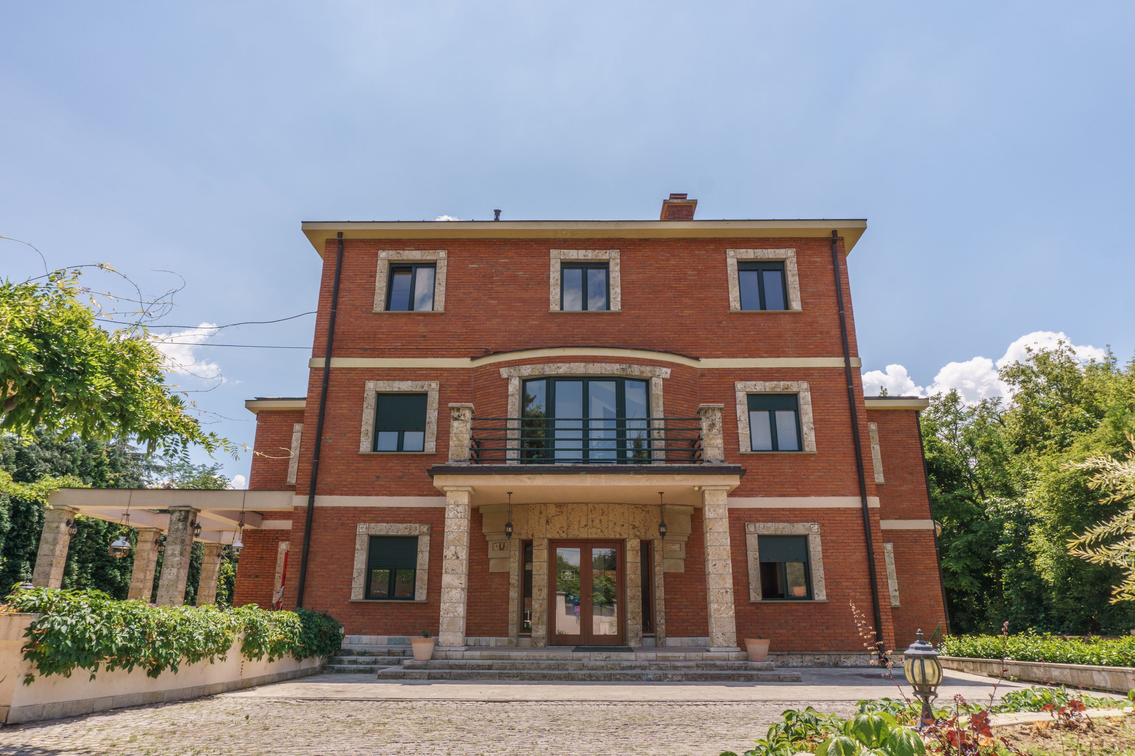 Photo - The Belgrade Hills Rooms and Suites