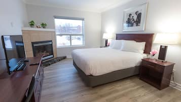 Basic Single Room, 1 Queen Bed