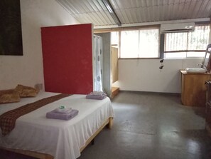 Doppelzimmer | Zimmersafe, Schreibtisch, kostenloses WLAN