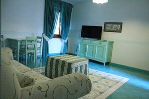 套房 (3 pax) | 客廳 | 電漿電視