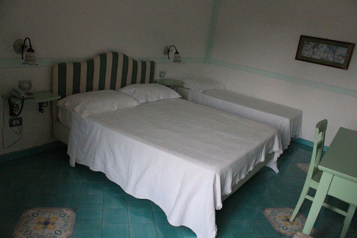 Suite (3 pax) | 8 camere, con stile personalizzato, con arredamento individuale