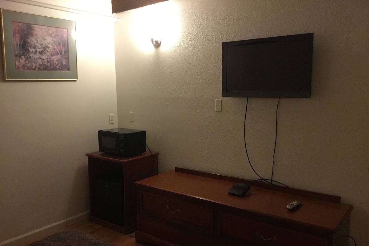 Economy Double Room, 2 Queen Beds | Premium bedding, desk, bed sheets