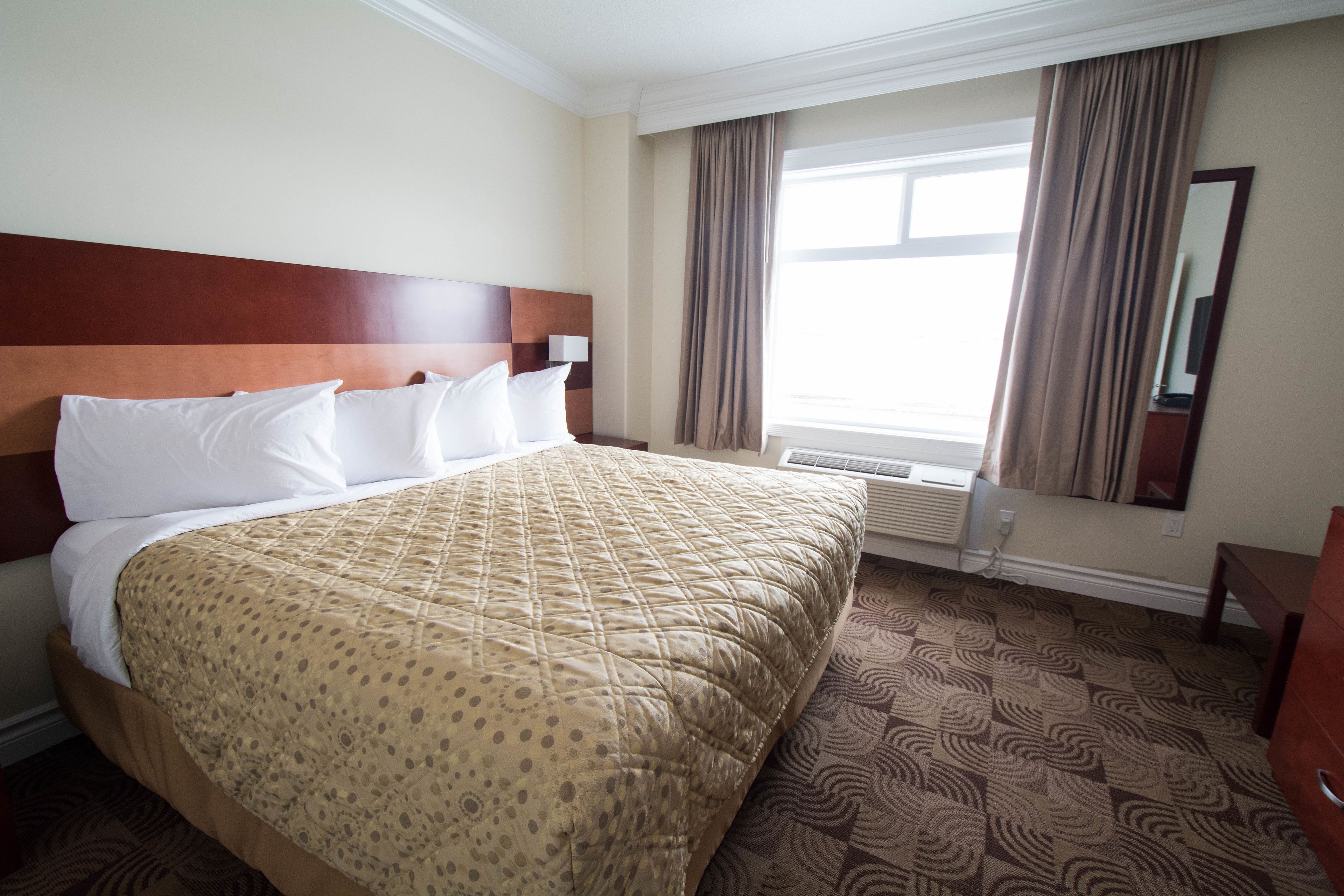 deluxe room, 1 king bed | desk, blackout curtains, soundproofing, iron/ironing board