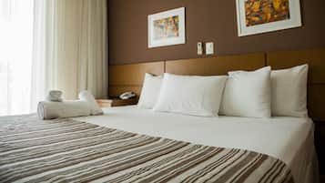 Chambre Double Deluxe, 1 trÚs grand lit | Minibar, bureau, rideaux occultants, chambres insonorisées