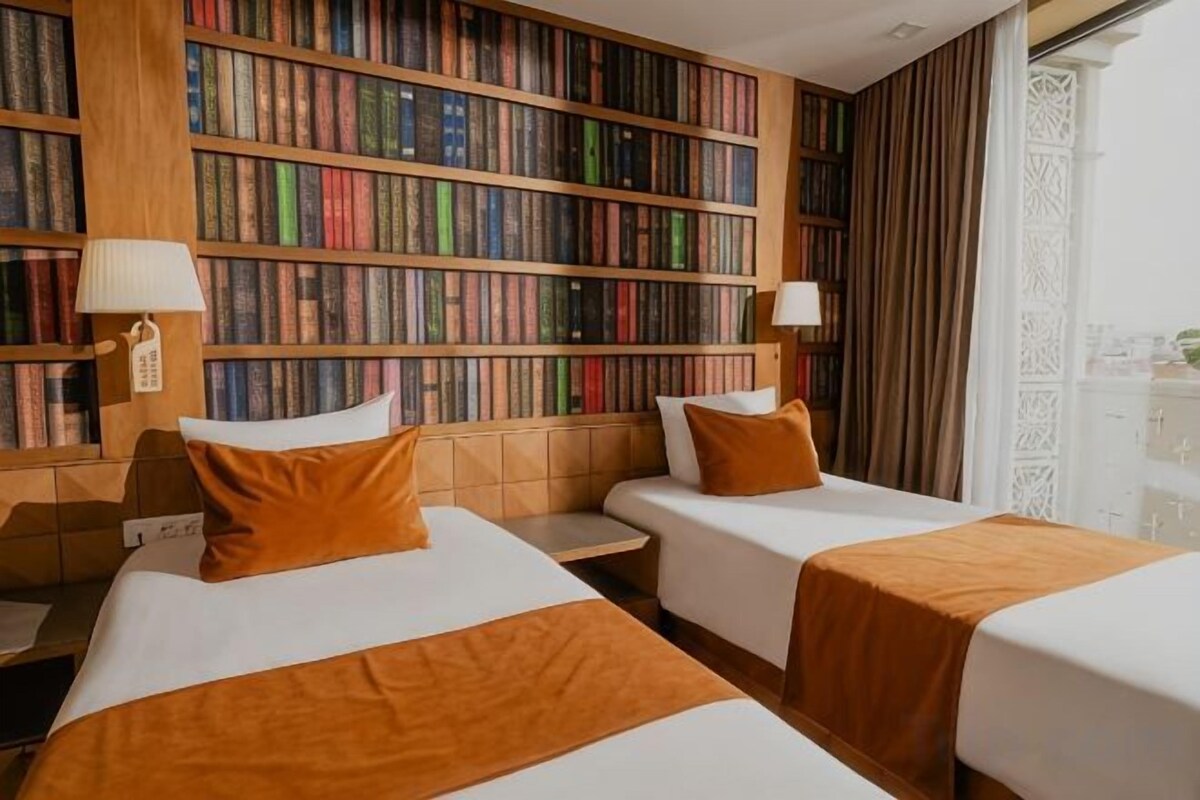 Library Twin Room