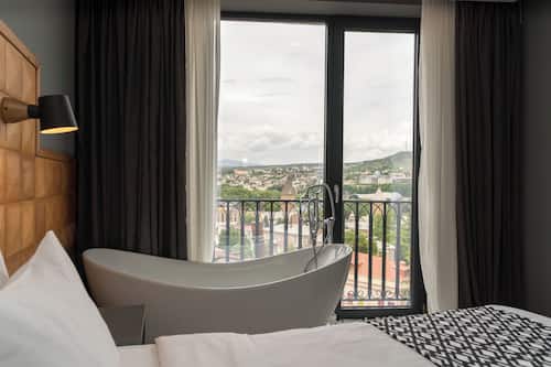 Honeymoon Double Room | Hypo-allergenic bedding, minibar, in-room safe, desk