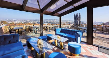 Amante Narikala Hotel