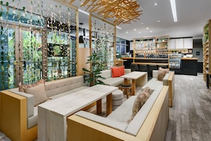 Snack bar