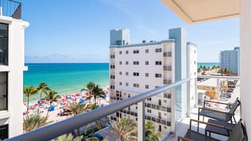 Deluxe Ocean View Suite King with Loft | Beach/ocean view