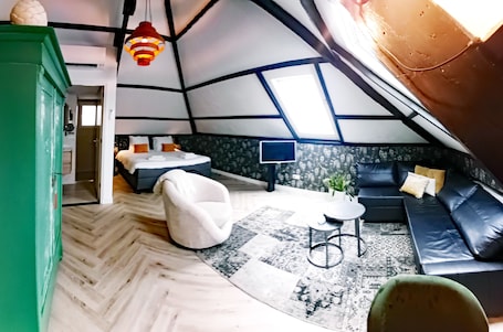 Decoración personalizada, muebles diferentes y escritorio