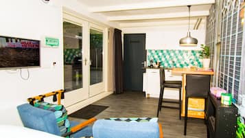 Junior Studio Suite, Non Smoking | Living area