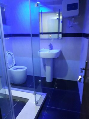 Free toiletries, towels - Presken Hotel (Lagos)