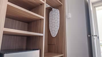 Habitación doble superior | Escritorio, wifi gratis, ropa de cama