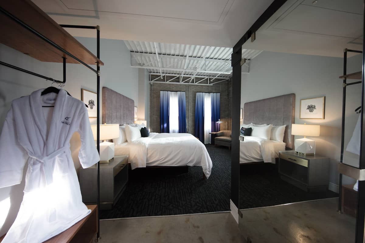 room, 1 king bed | premium bedding, pillow-top beds, in-room safe, individually decorated