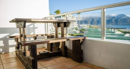 Greenways Golf Estate Sea View Apartment