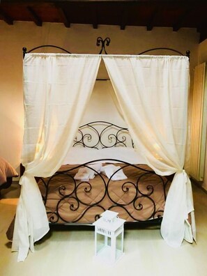 Deluxe Double Room | Premium bedding, in-room safe, desk, free cots/infant beds