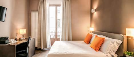 Ylelliset vuodevaatteet, untuvapeitot, memory foam -patjalliset sängyt