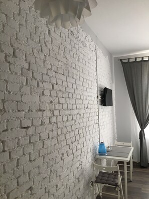 Studio Suite, Kitchenette (dla 2 osób) | Seterika/papan seterika, Wi-fi percuma, cadar katil 