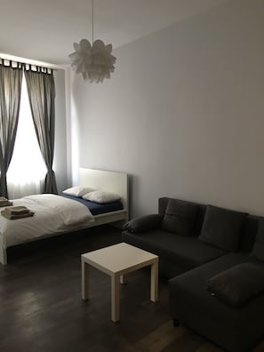Apartment, Kitchenette (dla 4 osób) | Iron/ironing board, free WiFi, bed sheets