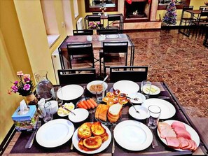 Kontinentales Frühstück gegen Gebühr