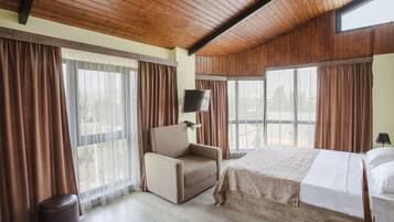 Basic Double Room, Garden View, Garden Area | Premium bedding, pillowtop beds, minibar, in-room safe