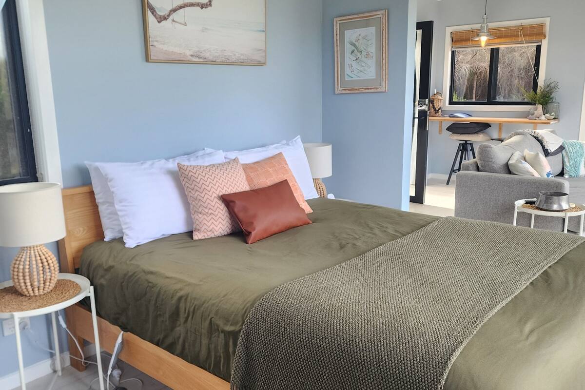 Panoramic Studio, 1 Queen Bed, Ocean View, Sea Facing (Afloat #2) | 1 bedroom, desk, iron/ironing board, free WiFi