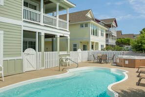 Pool - Tipsea Terrapin: Pool, Hot Tub, Golf Course Views (Corolla)