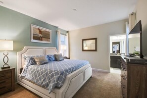 5 bedrooms, iron/ironing board, free WiFi, bed sheets