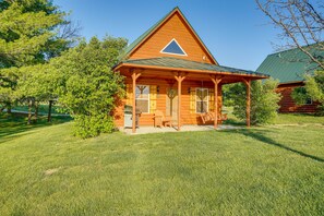 Exterior - Cozy Columbia Cabin w/ Shared Lake Dock! (Columbia)