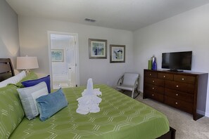 5 bedrooms, iron/ironing board, WiFi, bed sheets