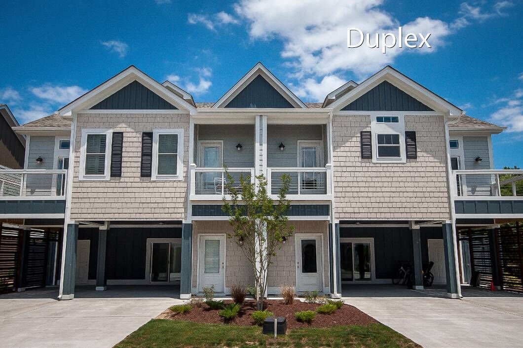 Beacon Villas 10B: Four bedroom, four bath duplex, game room, outdoor living spa