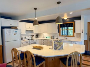 Fridge, microwave, oven, stovetop - Crows Nest:  Dog friendly home, wonderful decking, screened porch. (Ocracoke)